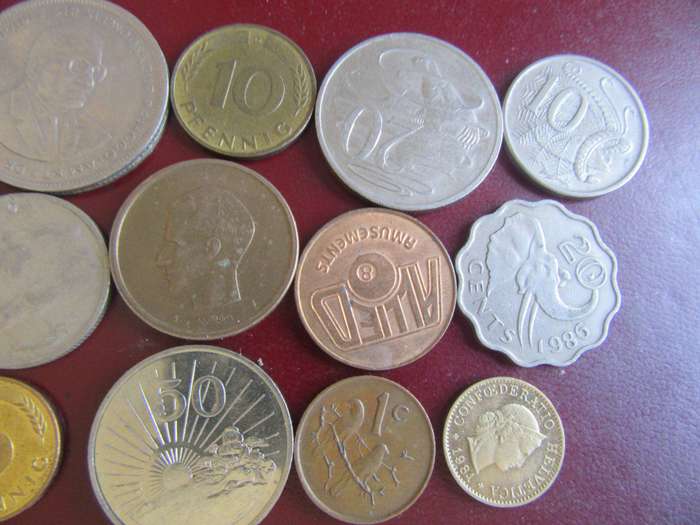 15 INTERNATIONAL COINS - AS PER SCAN - LOT30