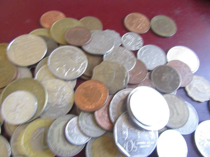 GOODSTART FOR THE BEGINNER - 95 WORLD COINS - AS PER SCAN - - LOT6