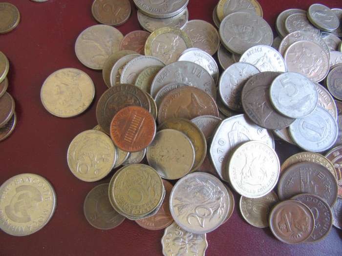 GOOD START FOR THE BEGINNER - 120 WORLD COINS INCL. RSA COINS - AS PER SCAN - BID PER COIN - LOT 43