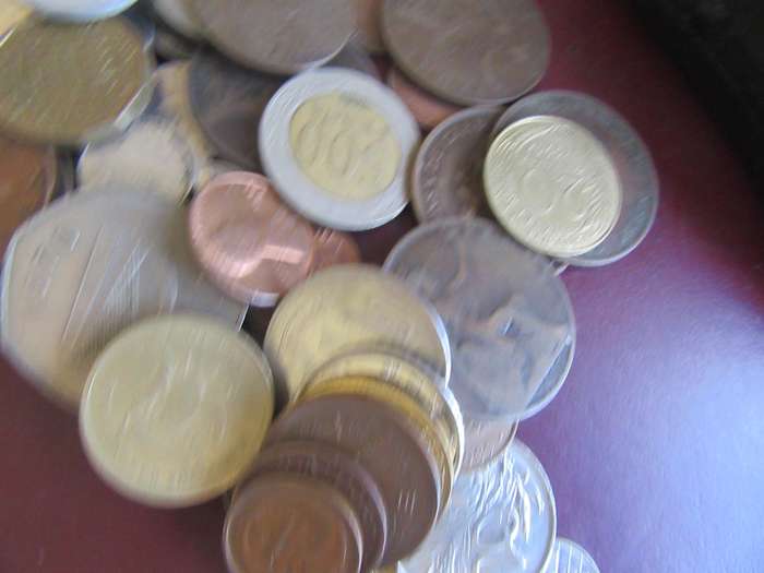 GOOD START FOR THE BEGINNER - 120 WORLD COINS INCL. RSA COINS - AS PER SCAN - BID PER COIN - LOT 43
