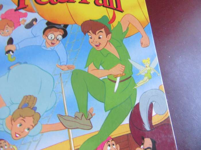 5 VARIUS DISNEY BOOKS - AS PER SCAN - BID PER BOOK - MD
