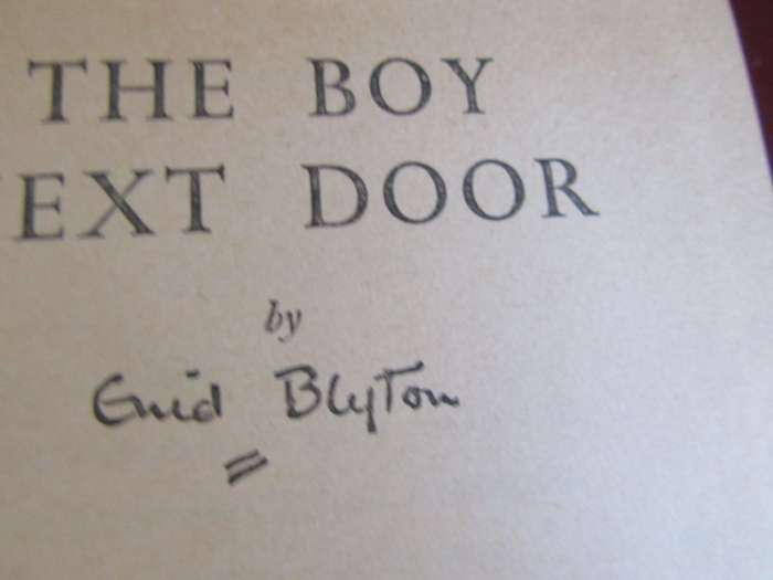 THE BOY NEXT DOOR - ENID BLYTON - NO DUST JACKET - MD