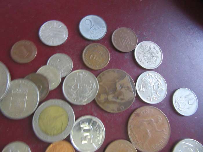 GOOD START FOR THE BEGINNER - 50 WORLD COINS INCL. RSA COINS - AS PER SCAN - LOT27