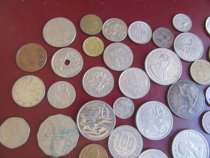 GOOD START FOR THE BEGINNER - 120 WORLD COINS  INCL. RSA COINS - AS PER SCAN - LOT27A - BID PER COIN