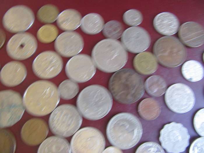 GOOD START FOR THE BEGINNER - 120 WORLD COINS  INCL. RSA COINS - AS PER SCAN - LOT27A - BID PER COIN