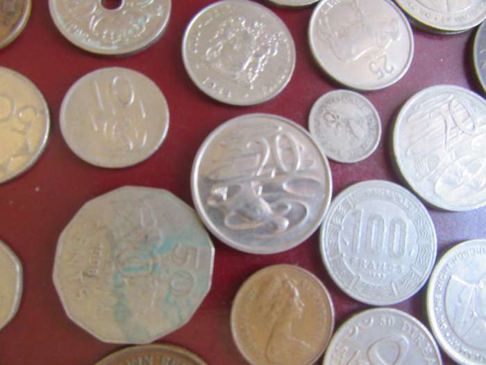 GOOD START FOR THE BEGINNER - 120 WORLD COINS  INCL. RSA COINS - AS PER SCAN - LOT27A - BID PER COIN