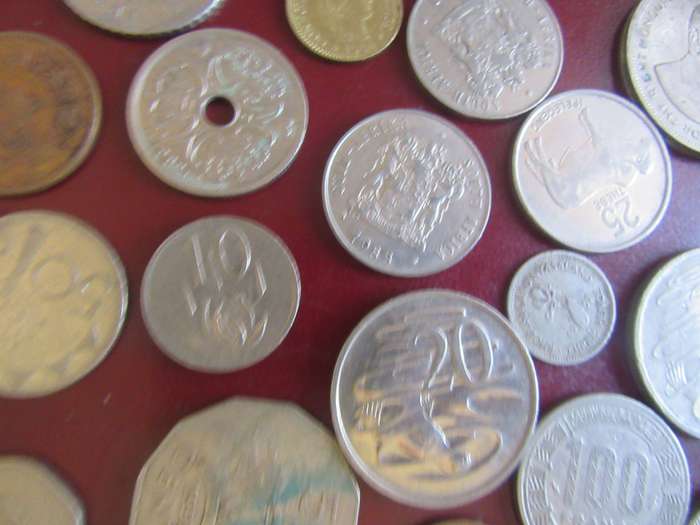 GOOD START FOR THE BEGINNER - 120 WORLD COINS  INCL. RSA COINS - AS PER SCAN - LOT27A - BID PER COIN