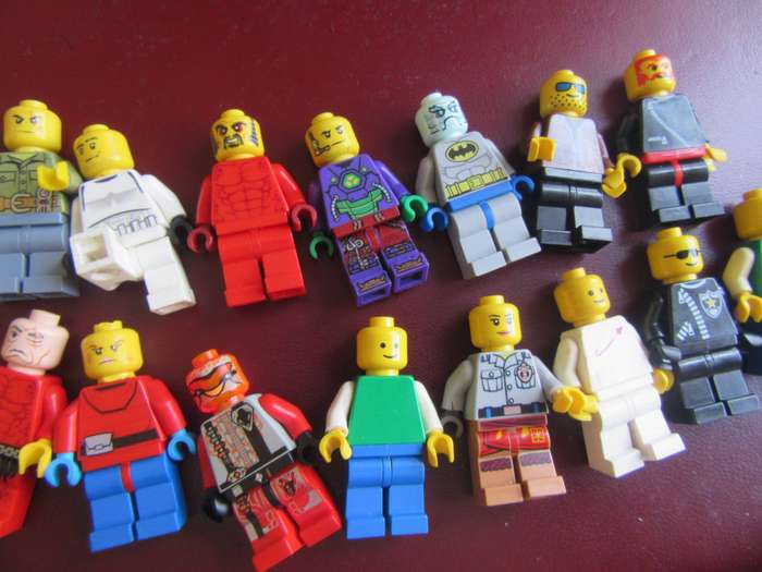 MINI FIGURE BUNDLE - AS PER SCAN - LD