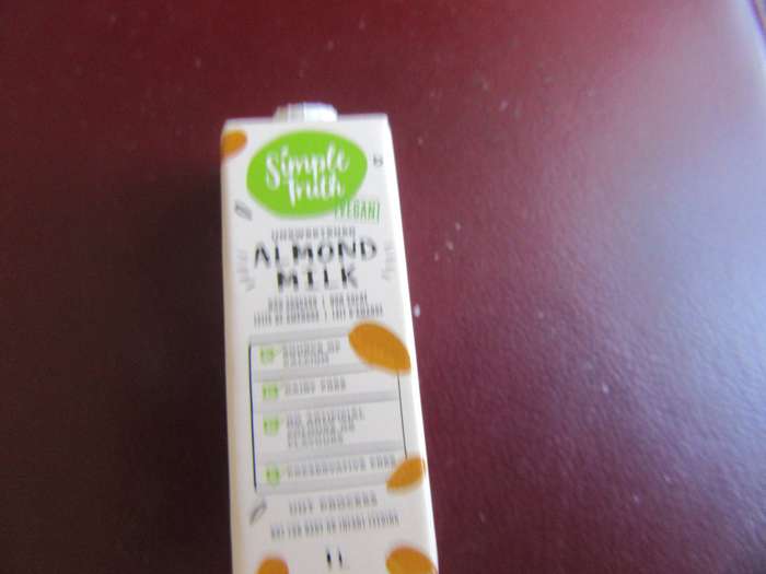 CHECKERS LITTLE SHOP GOES EXTRA - ALMOND MILK