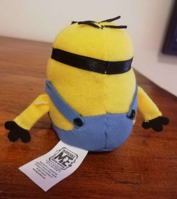 Despicable Me.  Small Pocket Size Minion. Plush Buddy!  9cm.