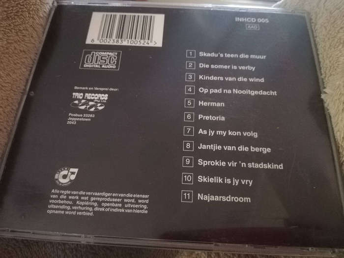 Skadu's Teen Die Muur - Koos Du Plessis. 1x CD.