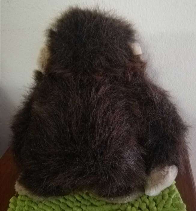 Gizmo the Gorilla. Cute, plush soft toy. 28cm.