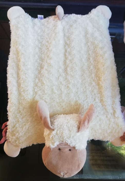 Beautiful, Baby Sheep Blanket/Comforter. Super Soft! 70cm x 50cm.