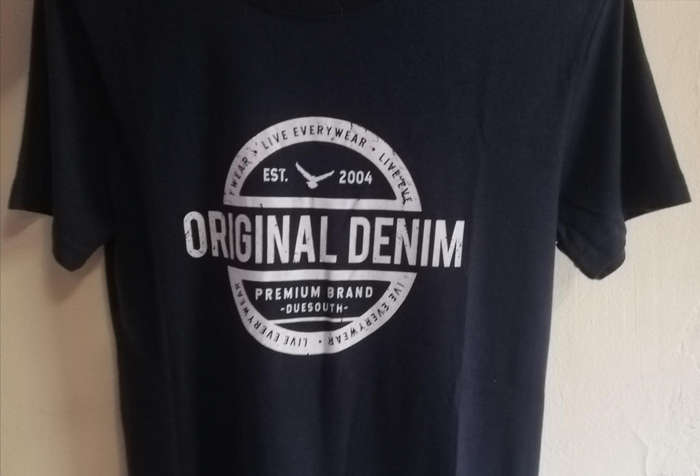 Original Denim Live Everywhere T-Shirt. Premium Brand Due South. Navy XS-Size.