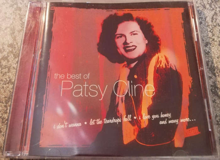 The Best of Patsy Cline. CD. Her Greatest Hits!
