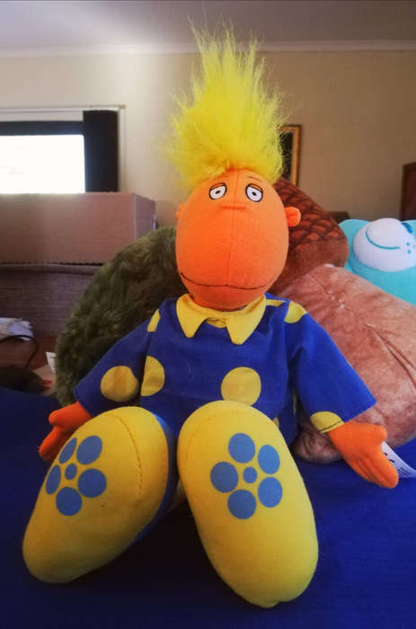 Vintage Jake from the Tweenies TV show. Cutest orange plush doll! 1998. 38cm.