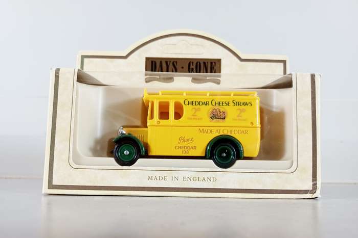 MODEL: DENNIS  "Cheddar Cheese" Liedo  Days Gone Yellow (MOD049)
