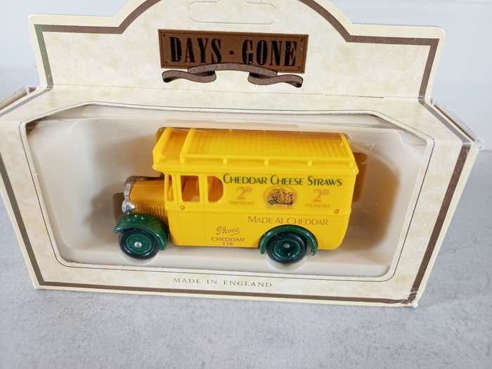MODEL: DENNIS  "Cheddar Cheese" Liedo  Days Gone Yellow (MOD049)