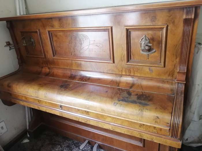 Otto Bach Berlin Piano, gr8 condition