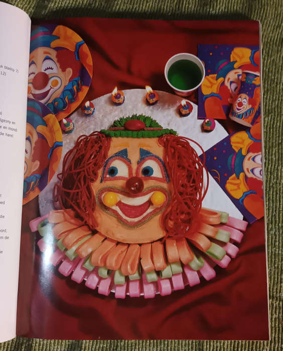 Partytjiekoeke vir kinders by Sue Aldridge