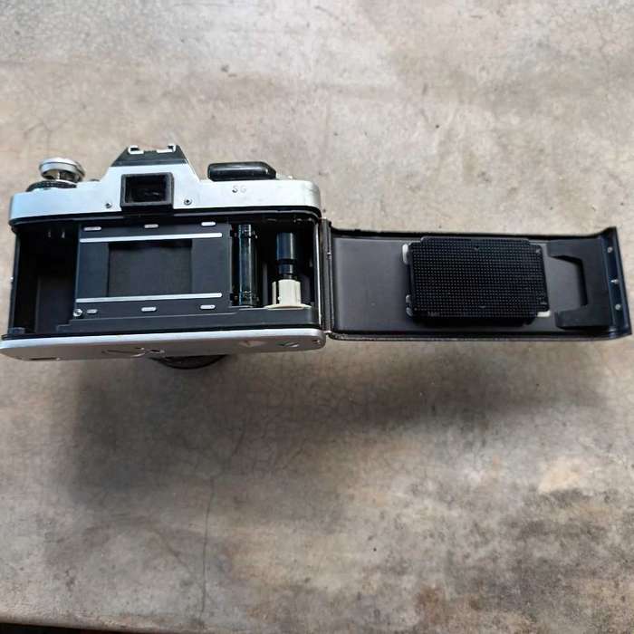 Minolta X-70 camera