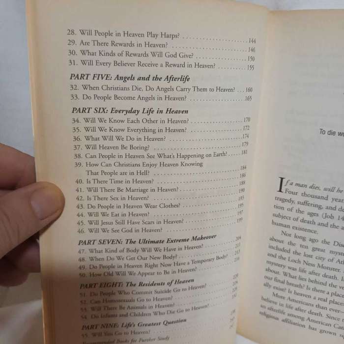 55 Answers to Questions about Life after Death. M Hitchcock