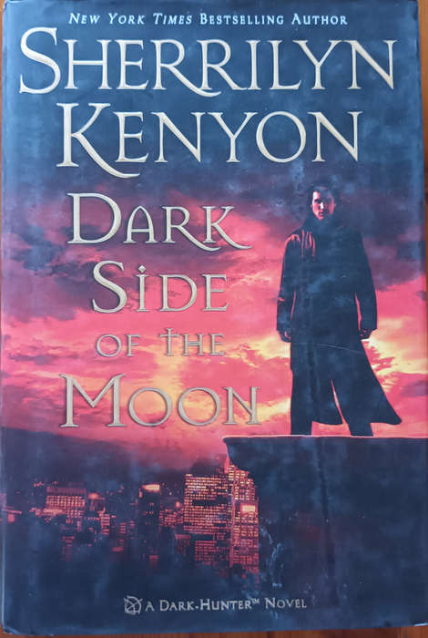 Dark side of the moon. Sherrilyn Kenyon. Hard cover