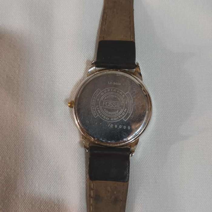 Fossil hockey players watch limited ed