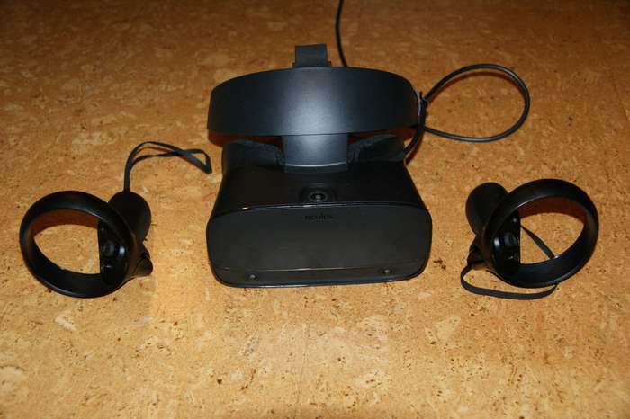 Oculus Rift S PC-powered VR headset with Oculus Touch controllers.