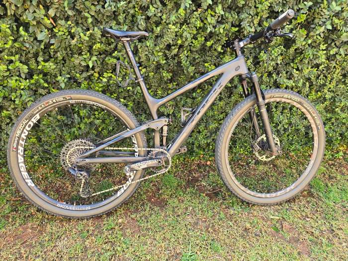 Trek Top Fuel 9.8 (2019)  Large Mountain Bike (COLLECTION IN BLOEMFONTEIN)