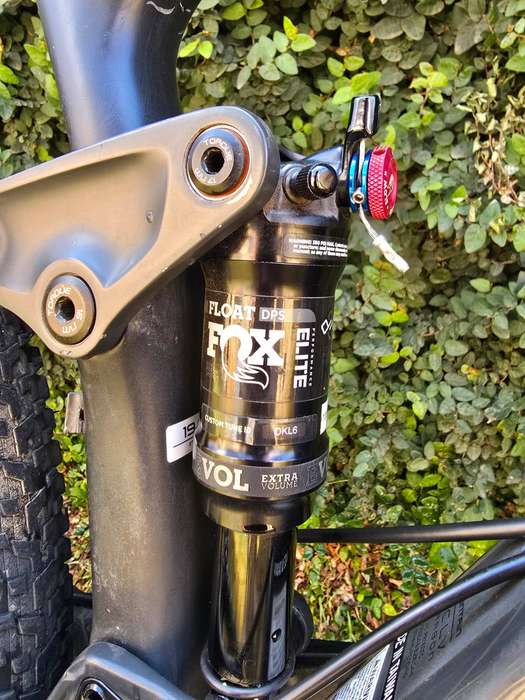 Trek Top Fuel 9.8 (2019)  Large Mountain Bike (COLLECTION IN BLOEMFONTEIN)