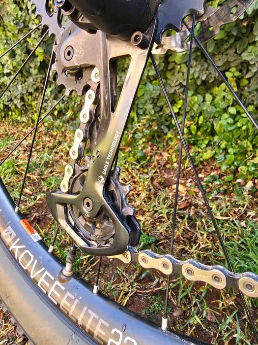 Trek Top Fuel 9.8 (2019)  Large Mountain Bike (COLLECTION IN BLOEMFONTEIN)