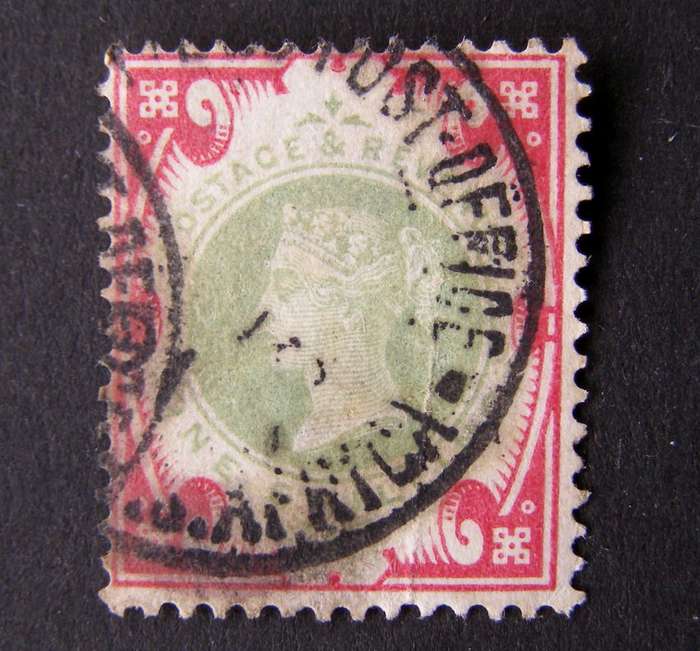 GREAT BRITAIN - Queen Victoria 1s. Green and Carmine 1900