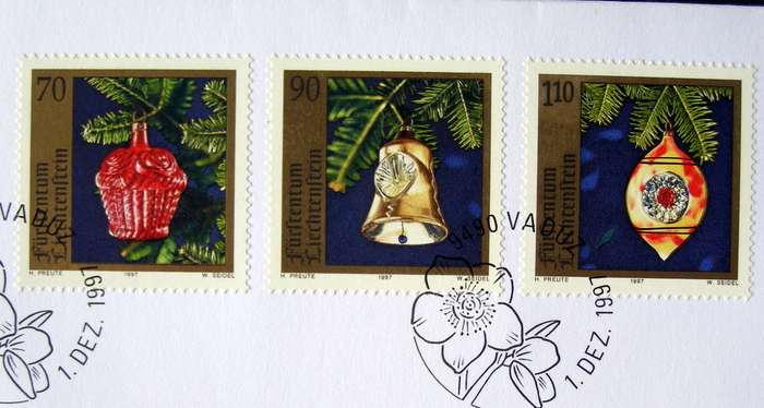 LIECHTENSTEIN Cover - Glass Christmas Tree Decorations 1997