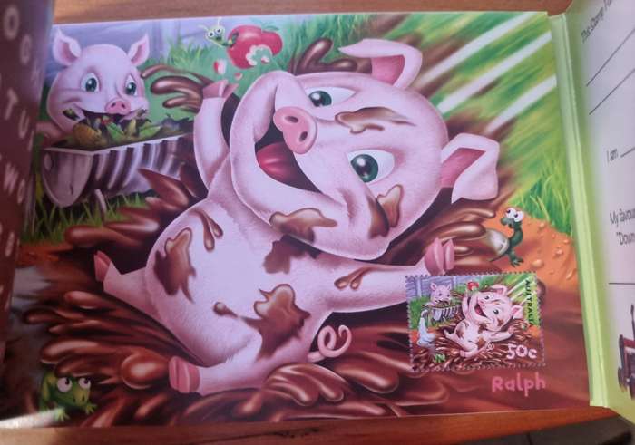 Australia 2005 'Down on The Farm' prestige booklet mint with exclusive msheet + puzzles etc  lovely