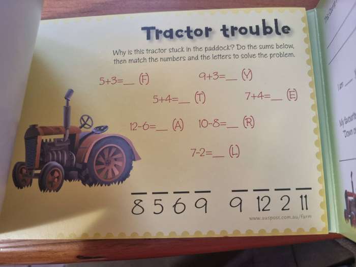 Australia 2005 'Down on The Farm' prestige booklet mint with exclusive msheet + puzzles etc  lovely