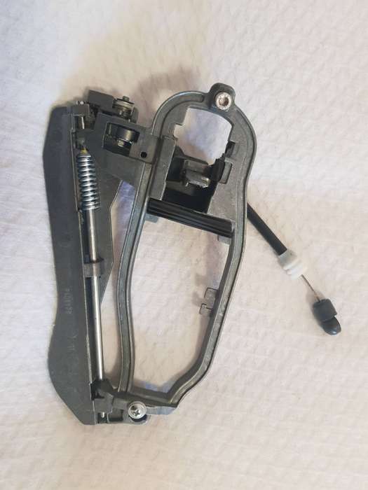 Outside Exterior Left or Right Door Handle Carrier 51228243636 For BMW X5 E53.