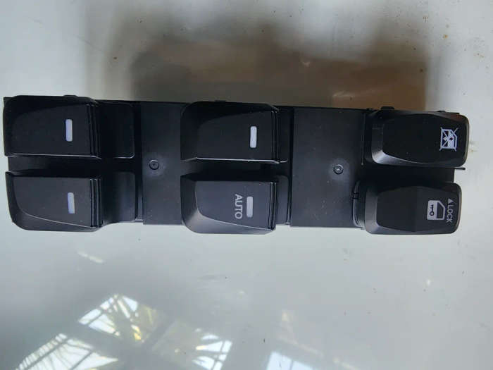 Electric Window Switch Master Control For Hyundai IX35 RHD