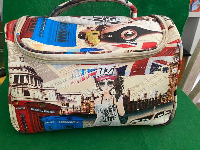 VANITY CASE