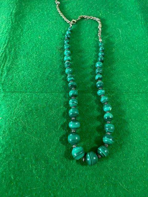 VINTAGE GREEN MALACHITE BEAD NECKLACE 50CM