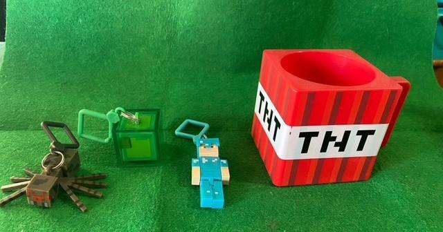 MINECRAFT MERCHANDISE ASSECORIES