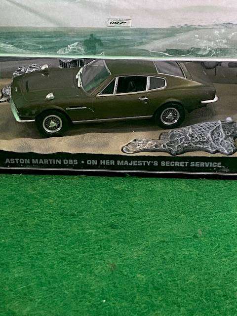 007 ASTIN MARTIN  DBS (ON HER MAJESTIES SECRET SERVICE) COLLECTABLE METAL CAR