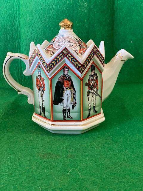 VINTAGE SADLER DUKE OF WELLINGTON BATTLE OF WATERLOO TEAPOT
