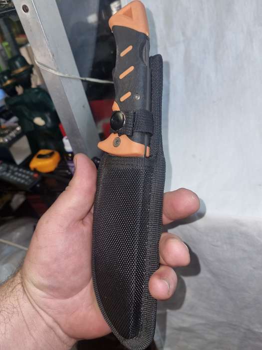 Bear Grylls gerber knife??