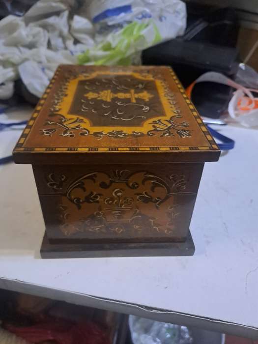 Vintage cigarette dispenser wooden decorative box