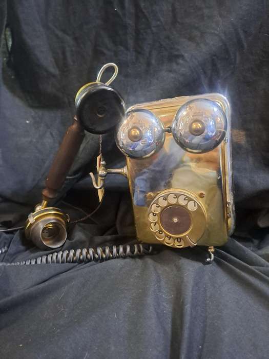 Riplica wall mounted telephone