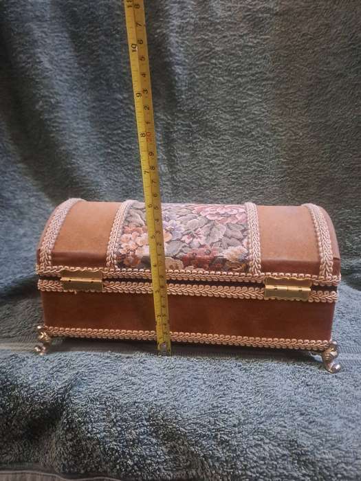 Music jewelry box