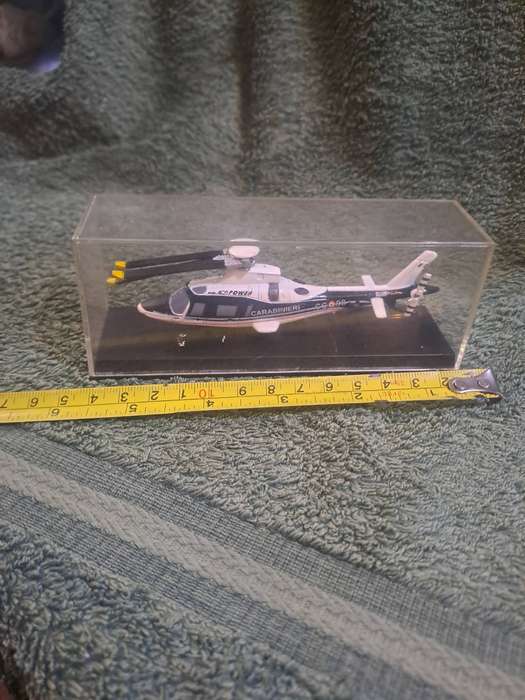 1/100 Agusta carabinieri helicopter