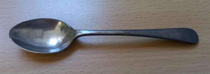 Pretty sterling silver petite teaspoon by WS Savage & co 1925, total weight 12.3g