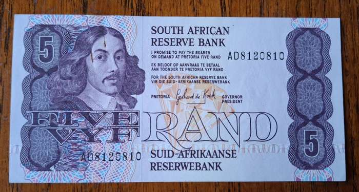 RSA R5 G De Kock UNC with paper clip marks